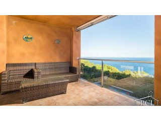 Terraced house with sea views and..