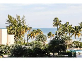 3 bedroom Flat For Sale: 201 Crandon..