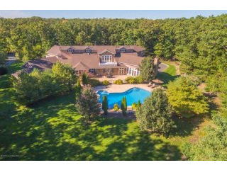 8 bedroom Detached House For Sale: 1800..