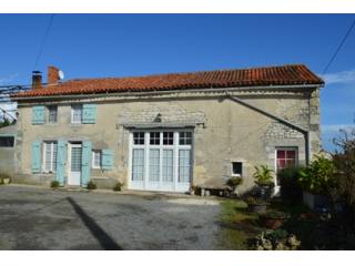 5-bed property just 5km from Ruffec