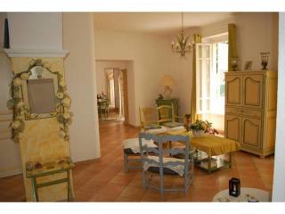 Tranquil apartment in the picturesque..