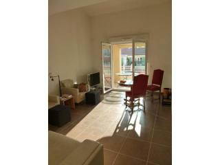 Modern two bed in Centre Ville