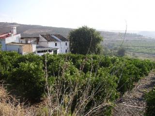 Villa - A semi detached 2 level house..