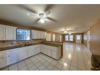 2 bedroom Apartment For Sale: 2711..