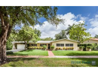 4 bedroom House For Sale: 741 Calatrava..