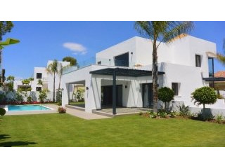 HM4S2789 - Villa For sale in El Paraiso..