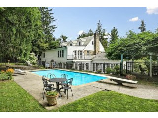 4 bedroom House For Sale: 45 Woodfield..