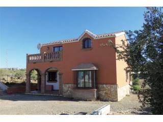 Villa - Newly built 3 bedroom, 2..