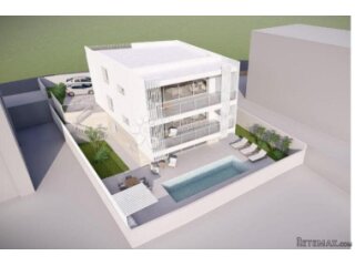 KRK APARTMAN S BAZENOM - 150 M OD RIVE