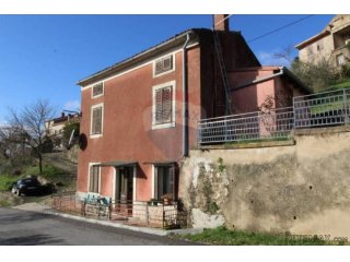 Istra, Motovun - Samostojeća kuća u Motovunu