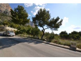 A 1800sqm plot with planning and..