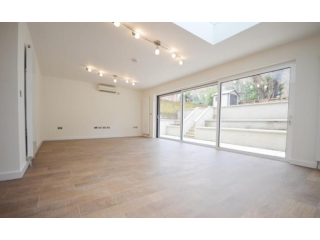 Flat 1, 4 Compayne Gdns
