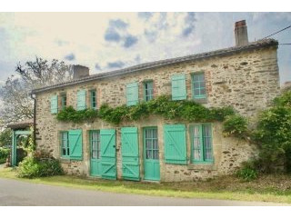 2 Bedroom Cottage For Sale