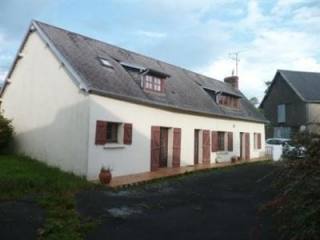 Detached House For Sale