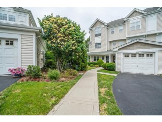 2 bedroom House For Sale: 411 Highridge..