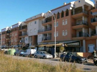 2 bedroom, 1 bathroom Apartment, (build..