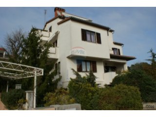 KUĆA S APARTMANIMA U PREMANTURI