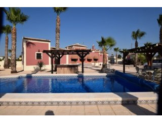 4 Bedrooms - Villa - Alicante - For Sale
