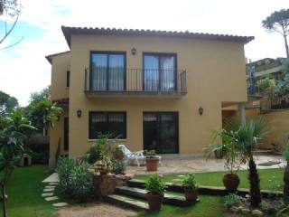 5 Bedrooms - Villa - Girona - For Sale