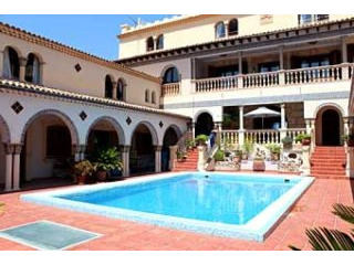 Apartment With Terrace, Pool And Lots..