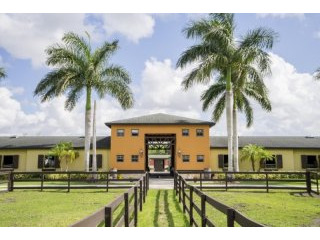 3 bedroom House For Sale: 17450 SW 51st..