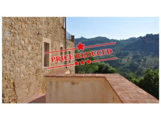 1 Bedroom apartment with study for sale..
