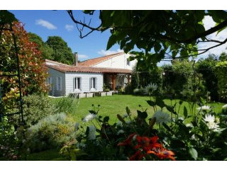 3 Bedroom Villa For Sale With Garden..