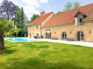 Superb House with Swimming Pool