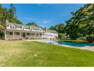 8 bedroom Residence For Sale:..