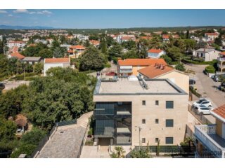 MALINSKA APARTMAN SA BAZENOM 80M OD MORA!