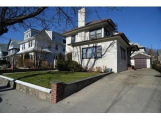 2 bedroom Multi-family For Sale: Mount..