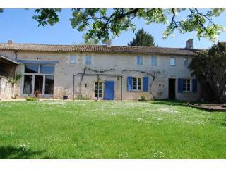 Large 4-bed house, full of character