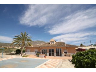 Uniquely yours - 4bed 2bath villa w/..