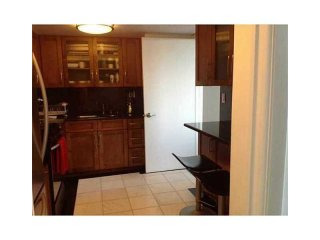 2 bedroom Flat For Sale: Miami 33129