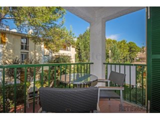 Very comfortable one bedroom apartment located in the quiet..