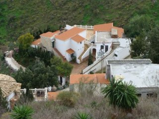 5 bedroom, 5 bathroom Apartment, (build..