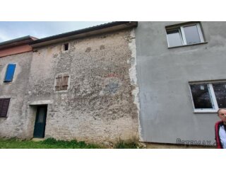 Istra, Peruški, stara zgrada za obnovu