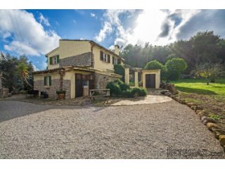 Charmful and lovely old finca, partly renovated by actual..