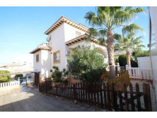 5 Bedrooms - Villa - Alicante - For Sale