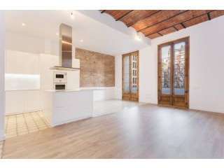 Bright Refurbished 130m2 Luxury..