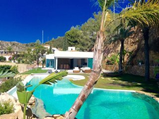 Villa with panoramic views for sale in..