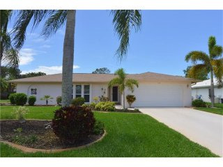 3 bedroom House For Sale: 959 E Douglas..