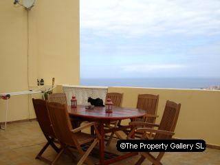 Apartment For Sale in Playa De Las..
