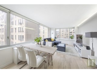 1 bedroom Apartment For Sale: 322 WEST..