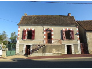 Village house with lots to do - great..