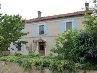 Large Stone 5 Bed Property