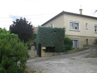 5 Bedrooms - Villa -..