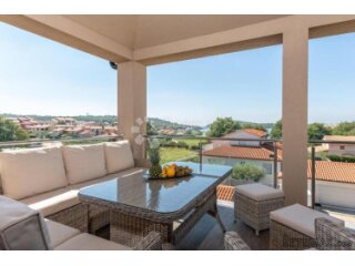 Penthouse 200 metara od mora s pogledom