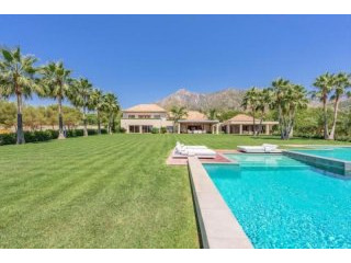 10 bedroom detached villa for sale