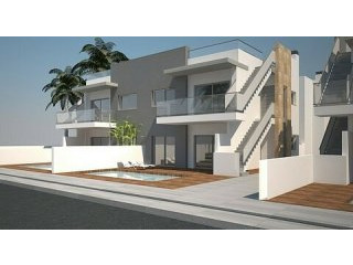 LUXURY 3 BED PENTHOUSE - 800 METRES TO..